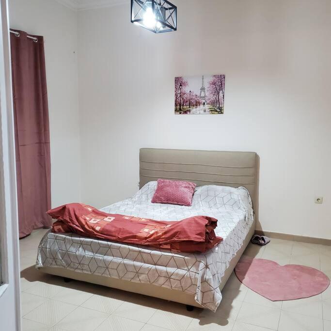 Home Away From Home_3Br At Maniatika_14Min Walk To The Port Пирея Екстериор снимка